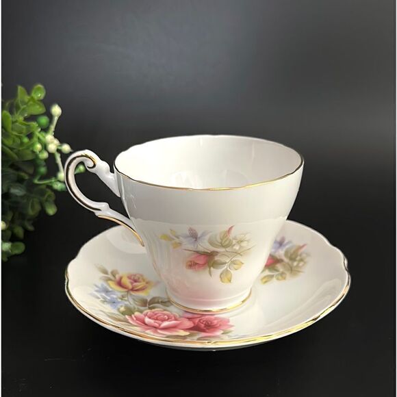 Regency England Pink and Yellow Roses Bone China Tea Cup and Saucer Gold Trim - Picture 3 of 12